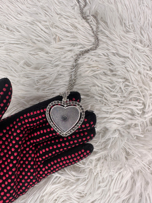 HEART PENDANT